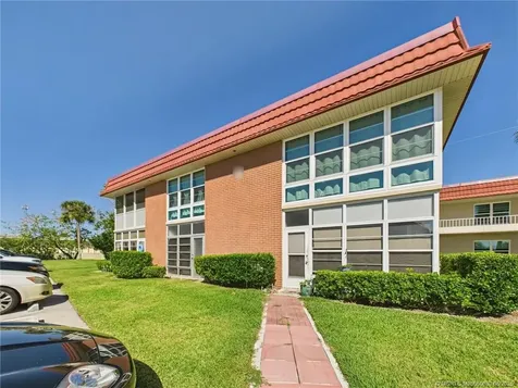 96 Spring Lake Drive Vero Beach FL 32962