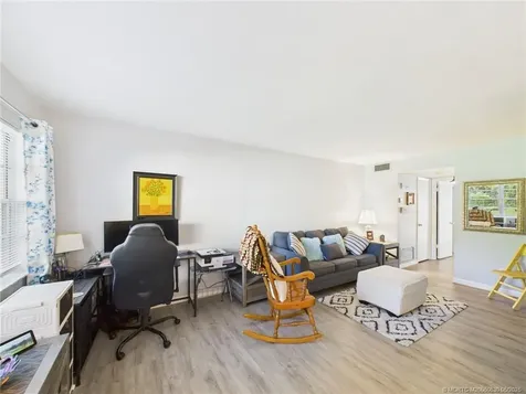 96 Spring Lake Drive Vero Beach FL 32962