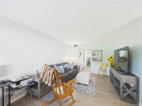 96 Spring Lake Drive Vero Beach FL 32962