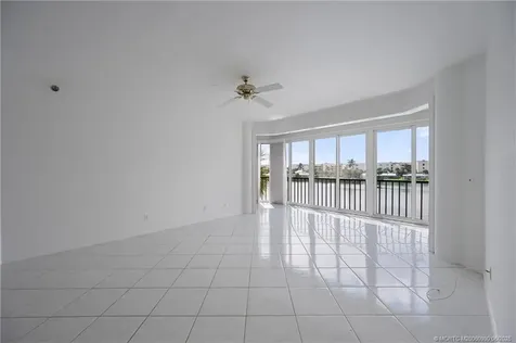 221 NE Plantation Road Stuart FL 34996