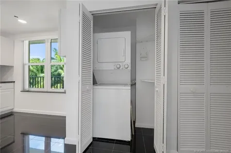 221 NE Plantation Road Stuart FL 34996