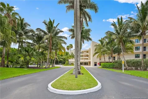 221 NE Plantation Road Stuart FL 34996