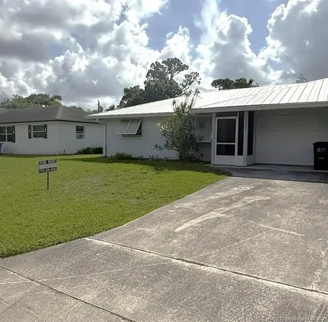 2427 NW Holiday Court Stuart FL 34994