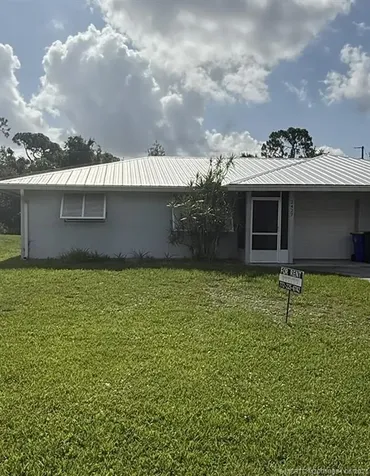 2427 NW Holiday Court Stuart FL 34994