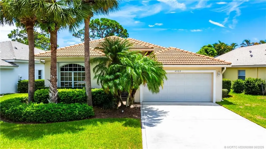 4922 SE Devenwood Way Stuart FL 34997
