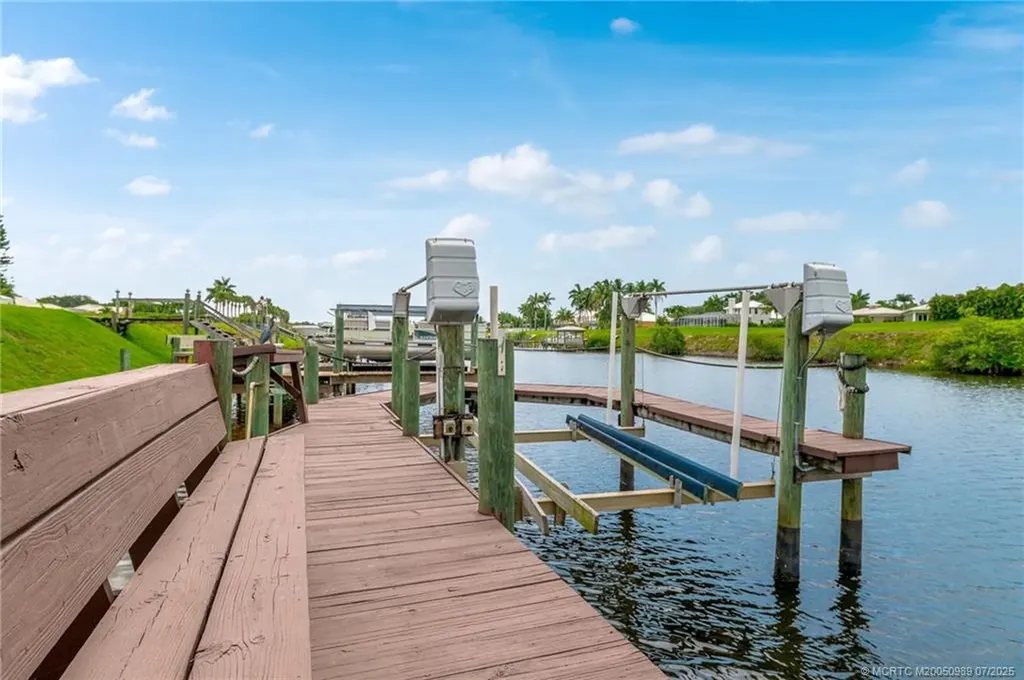2582 SW Barber Lane Port Saint Lucie FL 34984