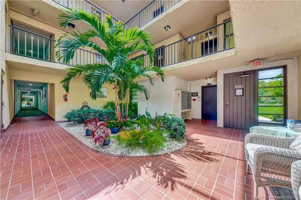 1800 SE Saint Lucie Boulevard Stuart FL 34996