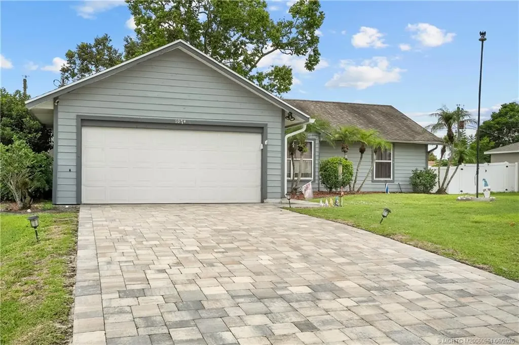 1074 SW Jennifer Terrace Port Saint Lucie FL 34953
