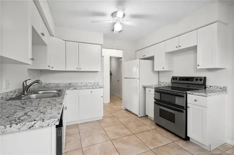 1074 SW Jennifer Terrace Port St Lucie FL 34953