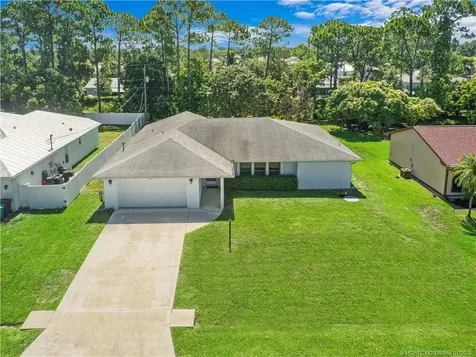188 SE Crosspoint Drive Port St Lucie FL 34983