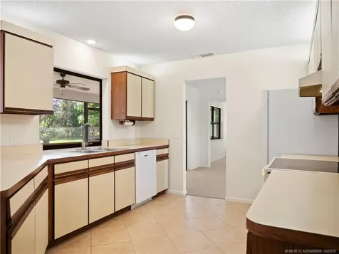 188 SE Crosspoint Drive Port St Lucie FL 34983