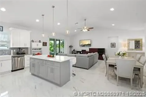 5842 NW Windy Pines Lane Port St Lucie FL 34986