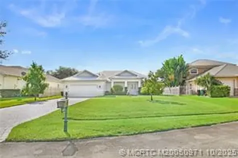 5842 NW Windy Pines Lane Port St Lucie FL 34986
