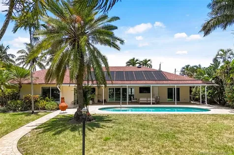 8318 SE Coconut Street Hobe Sound FL 33455