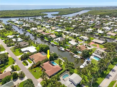 8318 SE Coconut Street Hobe Sound FL 33455