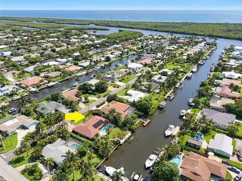 8318 SE Coconut Street Hobe Sound FL 33455