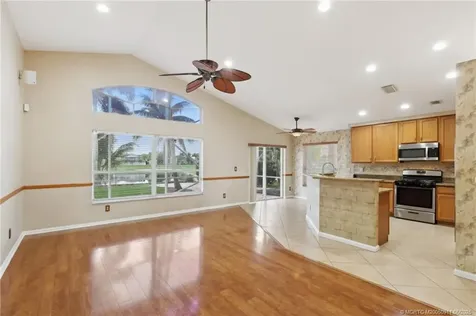907 SE Westminster Place Stuart FL 34997