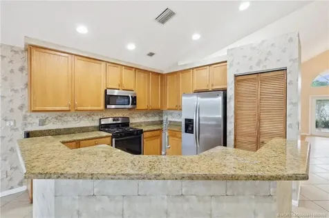 907 SE Westminster Place Stuart FL 34997