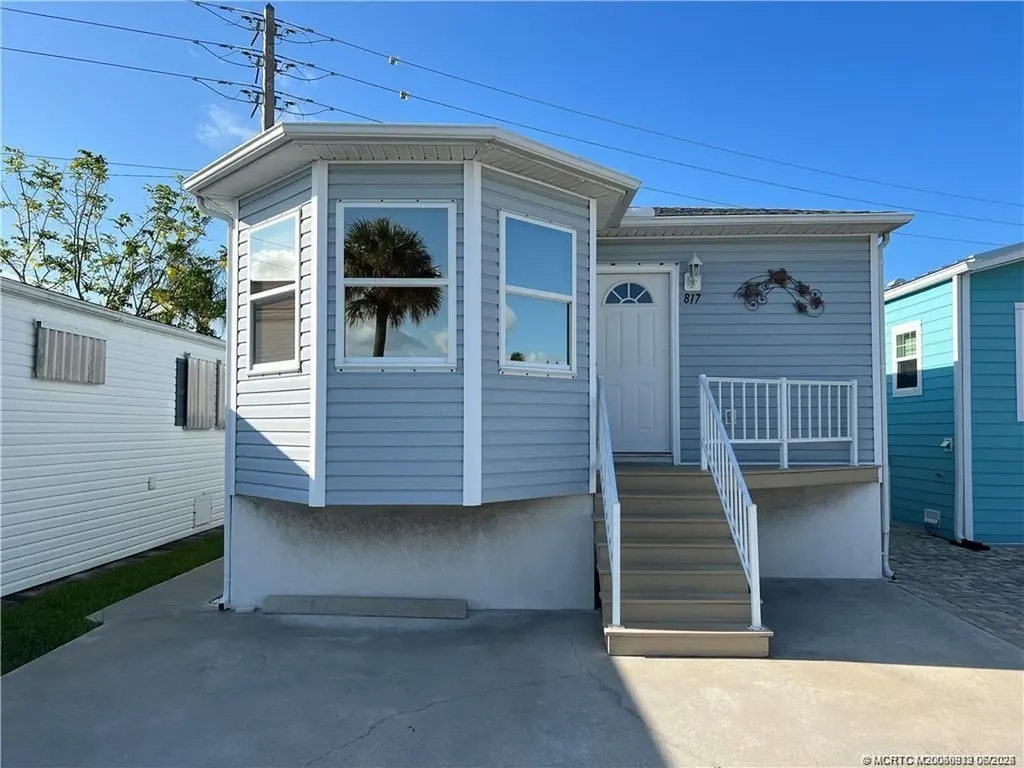 817 Nettles Boulevard Jensen Beach FL 34957