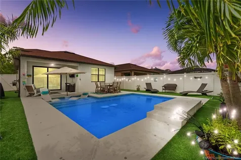 260 SE Via Visconti Port St Lucie FL 34952