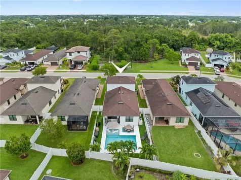 260 SE Via Visconti Port St Lucie FL 34952