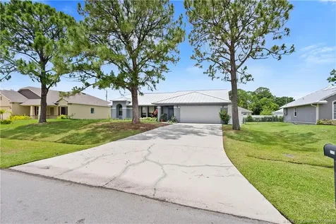 2138 SW Vista Road Port St Lucie FL 34953