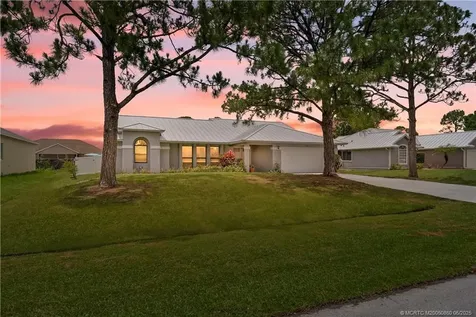 2138 SW Vista Road Port St Lucie FL 34953