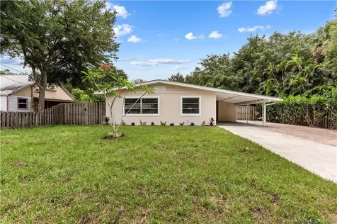 709 SW Bryant Avenue Stuart FL 34994