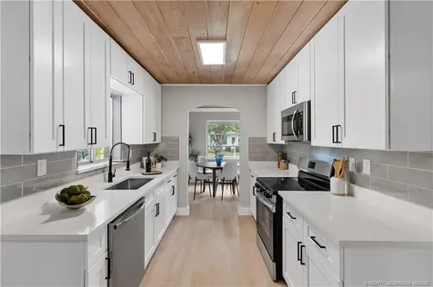 709 SW Bryant Avenue Stuart FL 34994