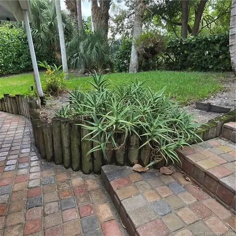 10380 SE Jupiter Narrows Drive Hobe Sound FL 33455