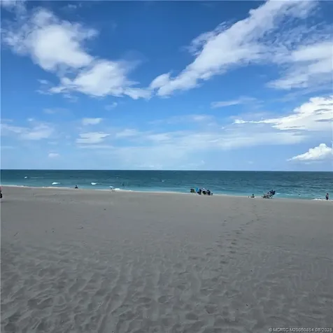 10380 SE Jupiter Narrows Drive Hobe Sound FL 33455