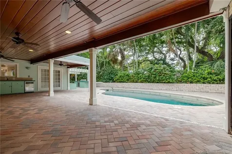 1160 Driftwood Drive Vero Beach FL 32963