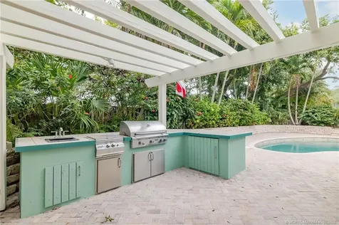 1160 Driftwood Drive Vero Beach FL 32963