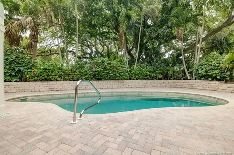 1160 Driftwood Drive Vero Beach FL 32963