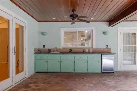 1160 Driftwood Drive Vero Beach FL 32963