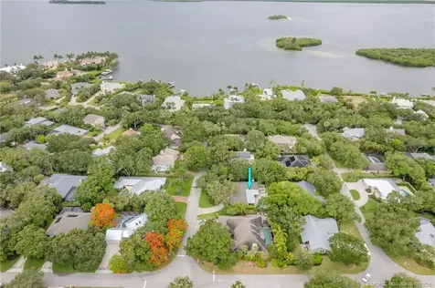 1160 Driftwood Drive Vero Beach FL 32963