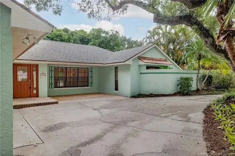 1160 Driftwood Drive Vero Beach FL 32963