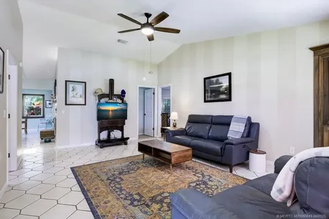 3725 SE Middle Street Stuart FL 34997