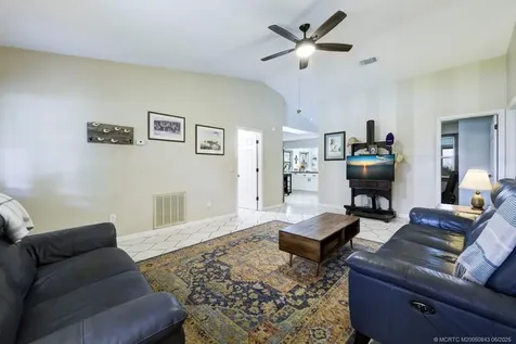 3725 SE Middle Street Stuart FL 34997