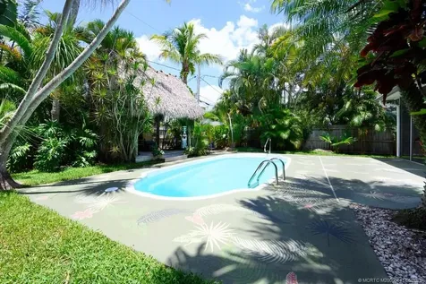3725 SE Middle Street Stuart FL 34997