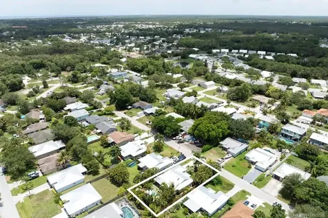 3725 SE Middle Street Stuart FL 34997