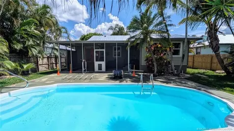 3725 SE Middle Street Stuart FL 34997