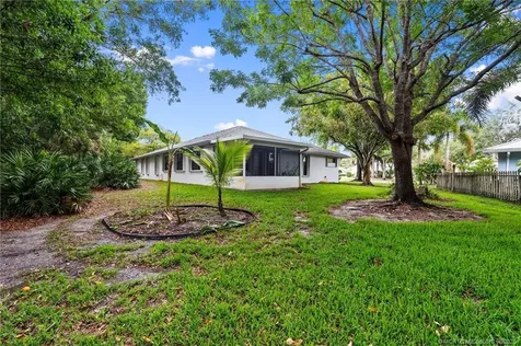 542 SE Woods Edge Trail Stuart FL 34997