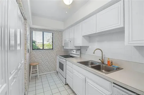 175 SE Saint Lucie Boulevard Stuart FL 34996