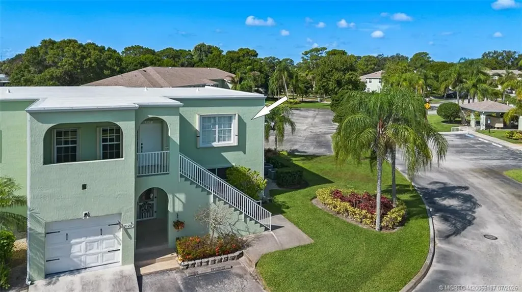 2127 SE Wild Meadow Circle Port St Lucie FL 34952