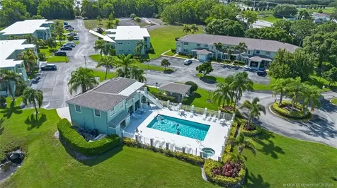 2127 SE Wild Meadow Circle Port St Lucie FL 34952