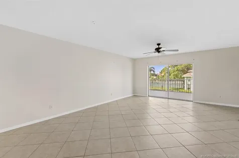2127 SE Wild Meadow Circle Port St Lucie FL 34952
