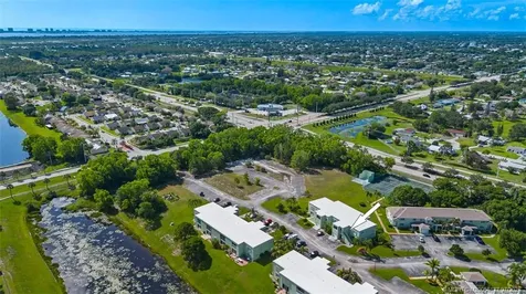 2127 SE Wild Meadow Circle Port St Lucie FL 34952