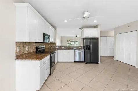 2127 SE Wild Meadow Circle Port St Lucie FL 34952