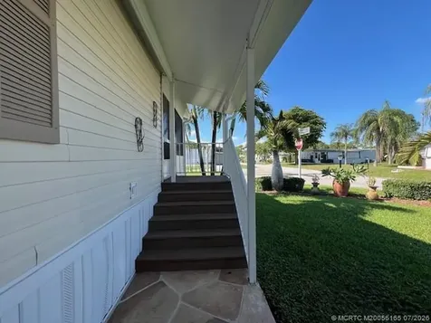 6120 Holly Lane Lantana FL 33462